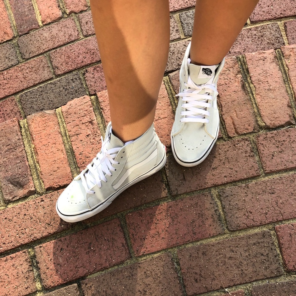 Pint colored Vans